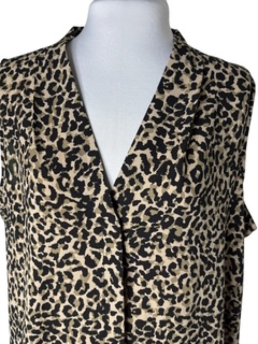 Nordstrom Rack Sleeveless Leopard Print Split Neck Button Blouse Size XXL - Picture 3 of 8
